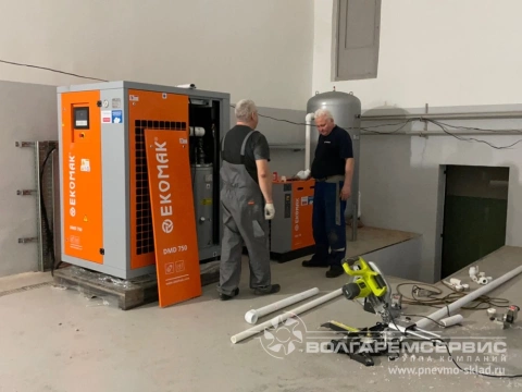 Поставка винтового компрессора ekomak dmd750